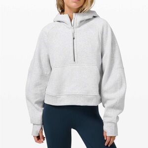 Lululemon Scuba Oversized 1/2 Zip Hoodie
Heathered Core Ultra Light Grey